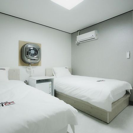 Stayan Guesthouse And Bnb Busan Eksteriør billede