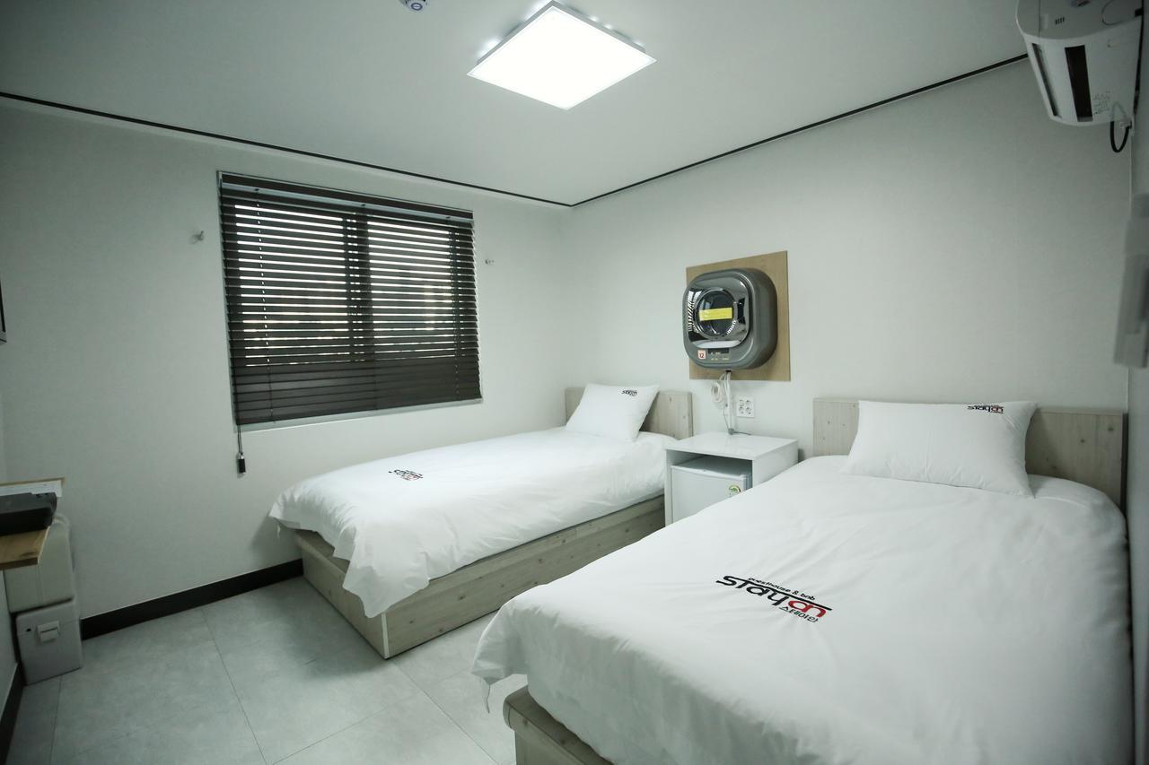 Stayan Guesthouse And Bnb Busan Eksteriør billede