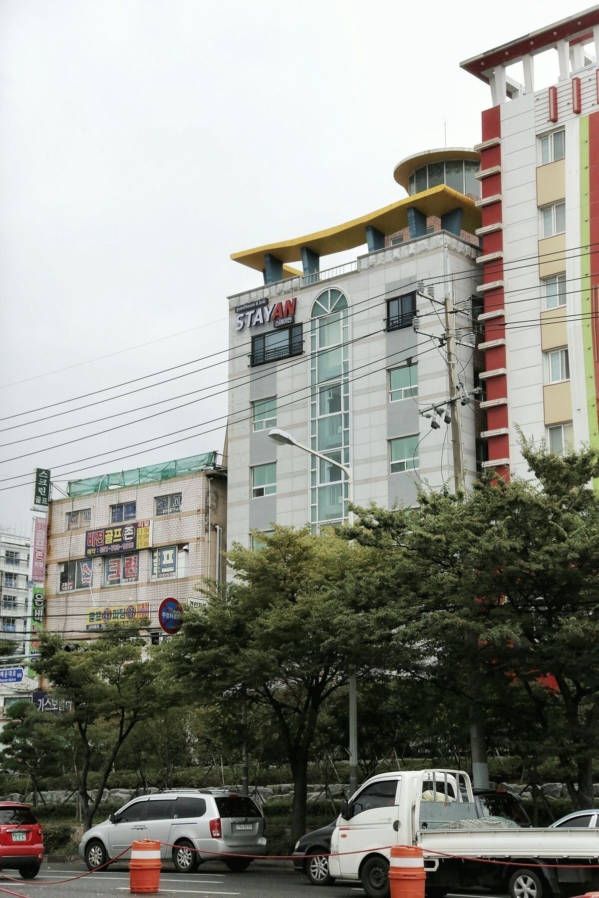 Stayan Guesthouse And Bnb Busan Eksteriør billede